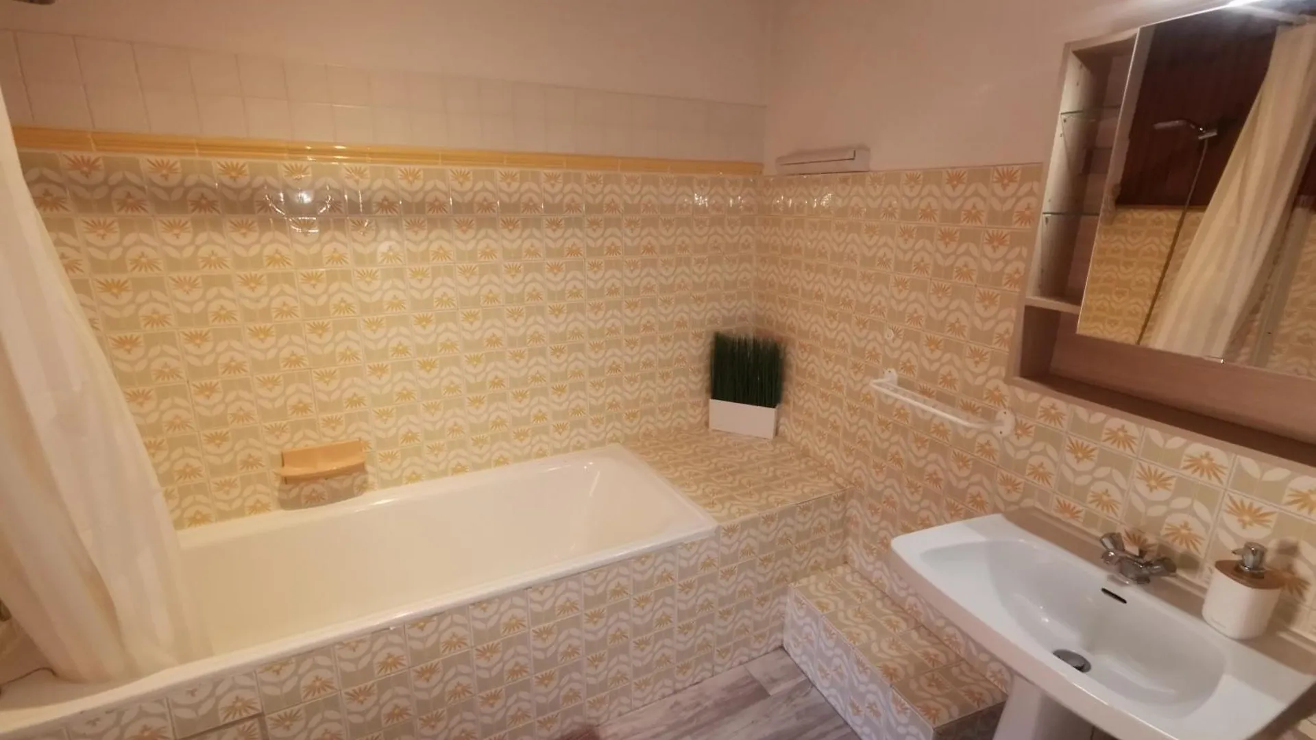 Duplex En Hypercentre Apartment Montauban France